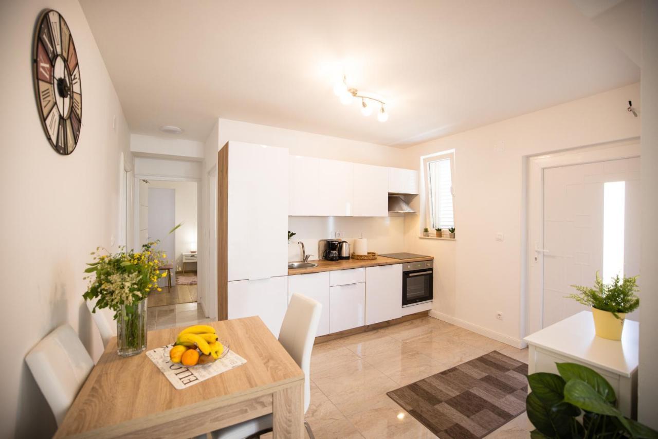 Apartmani Lelu Pridraga Eksteriør bilde